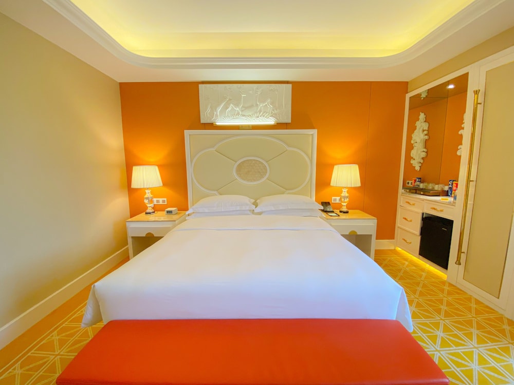 Superior Double Room, City View