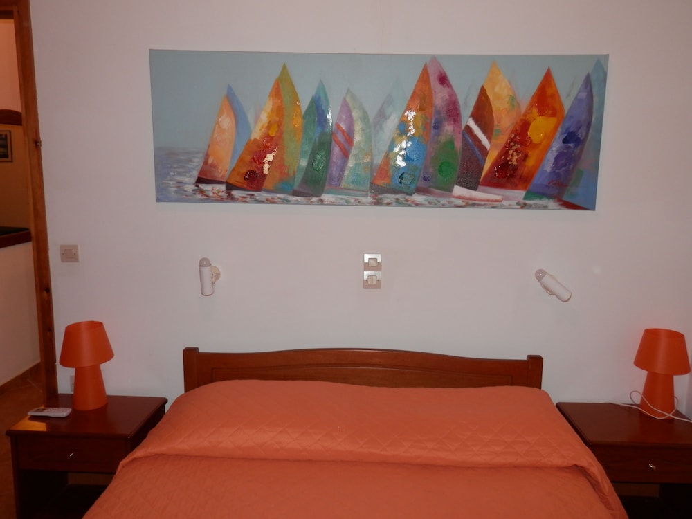 Standard Apartment, 1 Bedroom, Partial Sea View photo 3