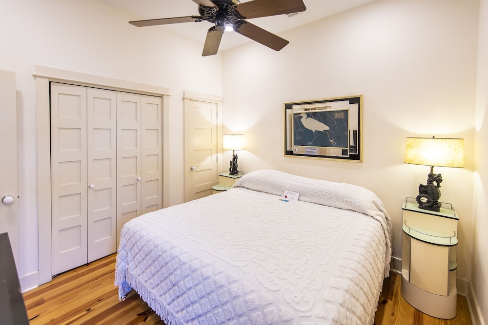 Deluxe Apartment (Flat Three) photo 2