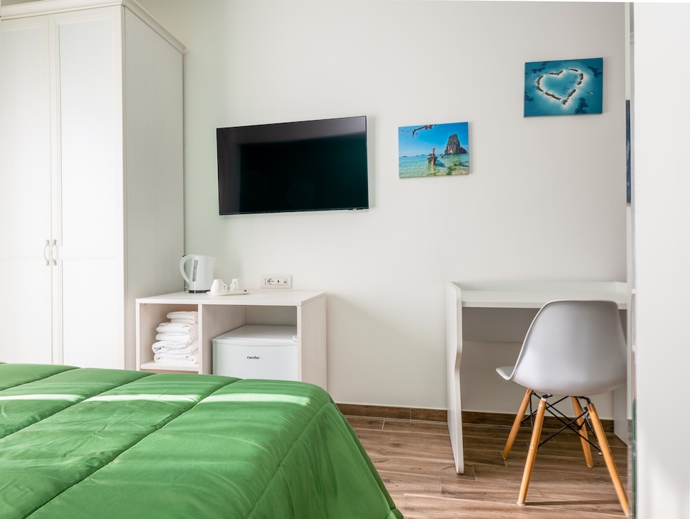 Deluxe Room - Photo 2