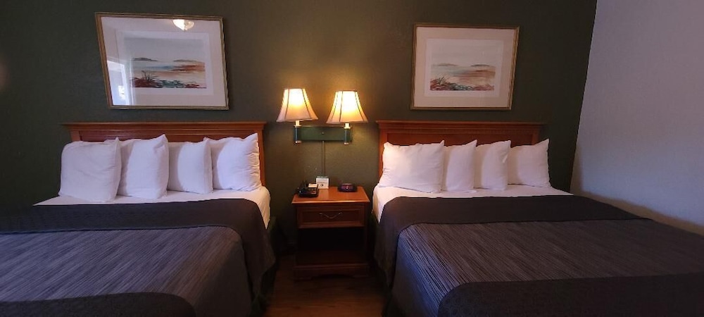 Standard Room, 2 Double Beds, Non Smoking photo 2