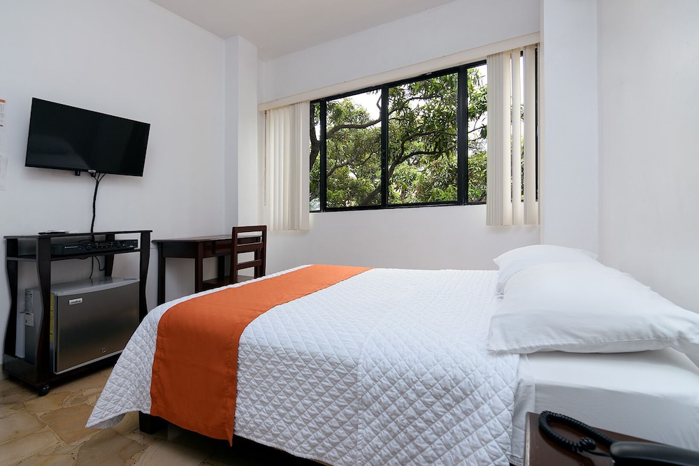 Business Room, 1 Bedroom photo 1
