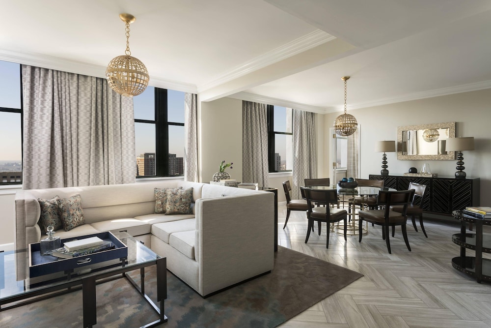 Presidential Suite, 1 Bedroom (Club Level)