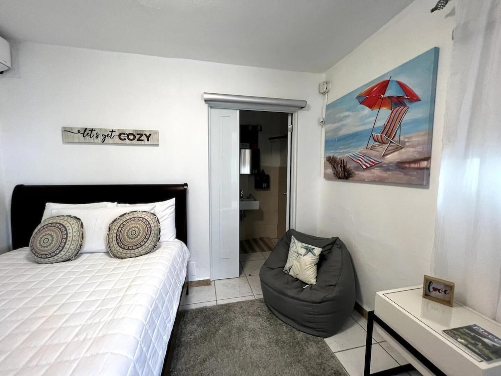 Basic Single Room photo 2