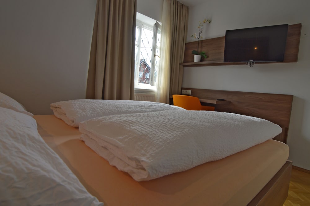 Combined apartments A1+A2 (whole floor, 2 bathrooms, 2-3 bedrooms, 2 kitchens) photo 3