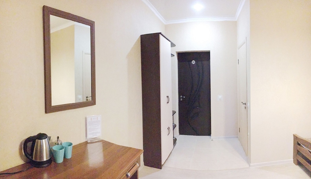Economy Twin Room photo 3