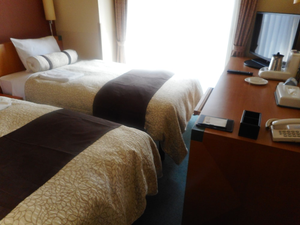 Economy Twin Room, Smoking - Photo 3