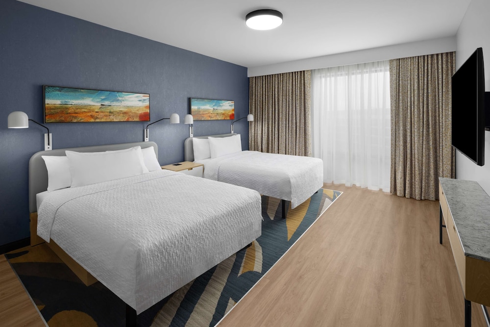 Suite, 2 Queen Beds, Accessible, Bathtub - Photo 1