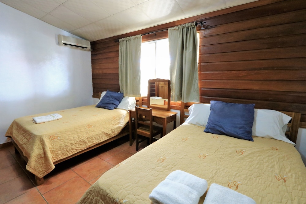 Basic Quadruple Room, 2 Double Beds photo 1