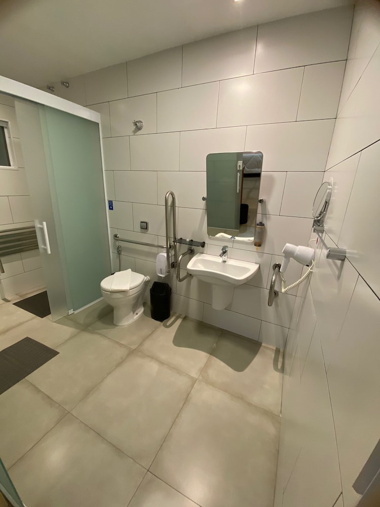 Premium Room - Photo 6