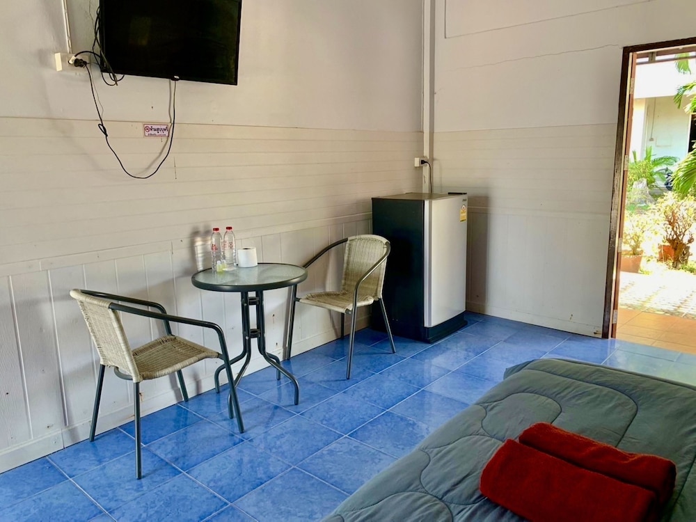 Deluxe Double Room - Photo 8
