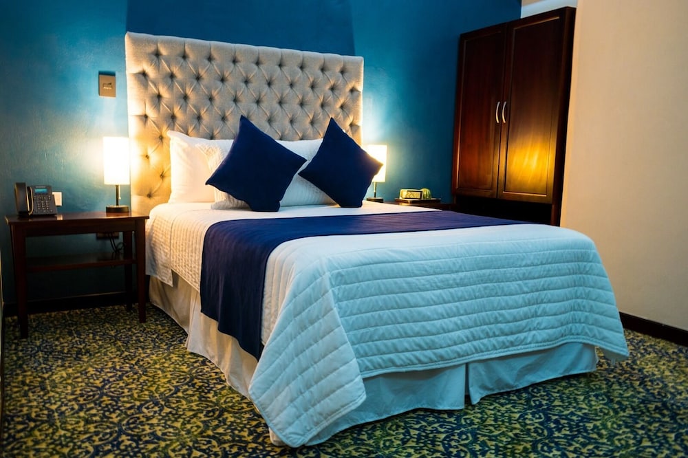 Deluxe Room - Photo 1