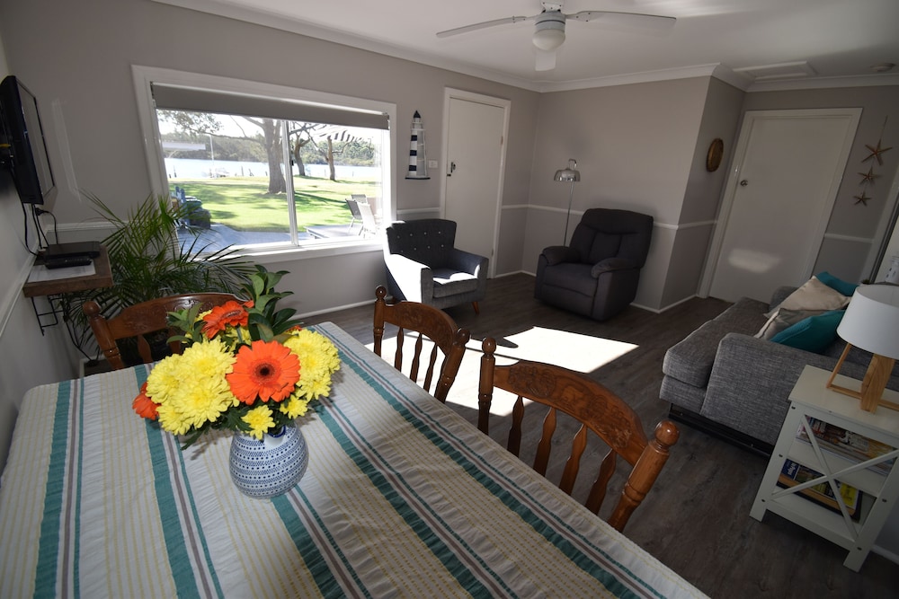 Comfort Apartment, 2 Bedrooms, River View (Unit 4) photo 1