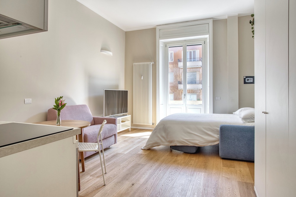 Comfort Studio, Courtyard View