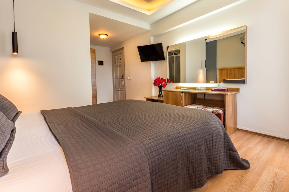 Standard Double or Twin Room, Sea View photo 2