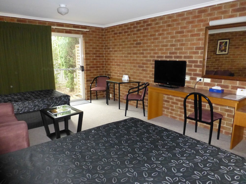 Twin Room with Courtyard photo 2