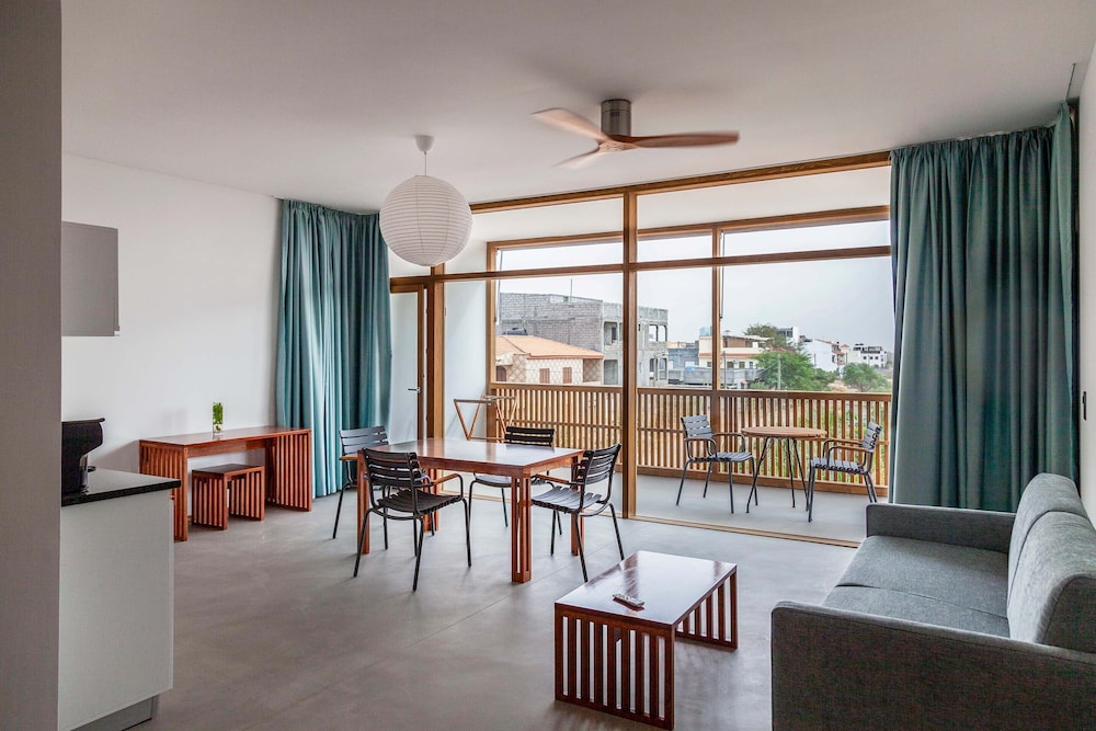 Deluxe Apartment