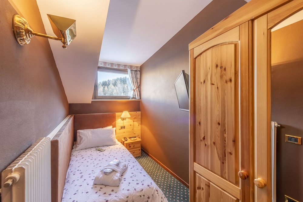 Basic Single Room photo 1