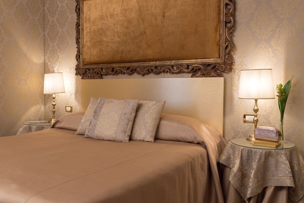 Classic Double Room with One Double Bed and 2 Adults Occupancy (Non Smoking)