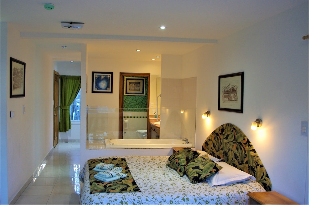 Superior Suite, Balcony (Blanca)