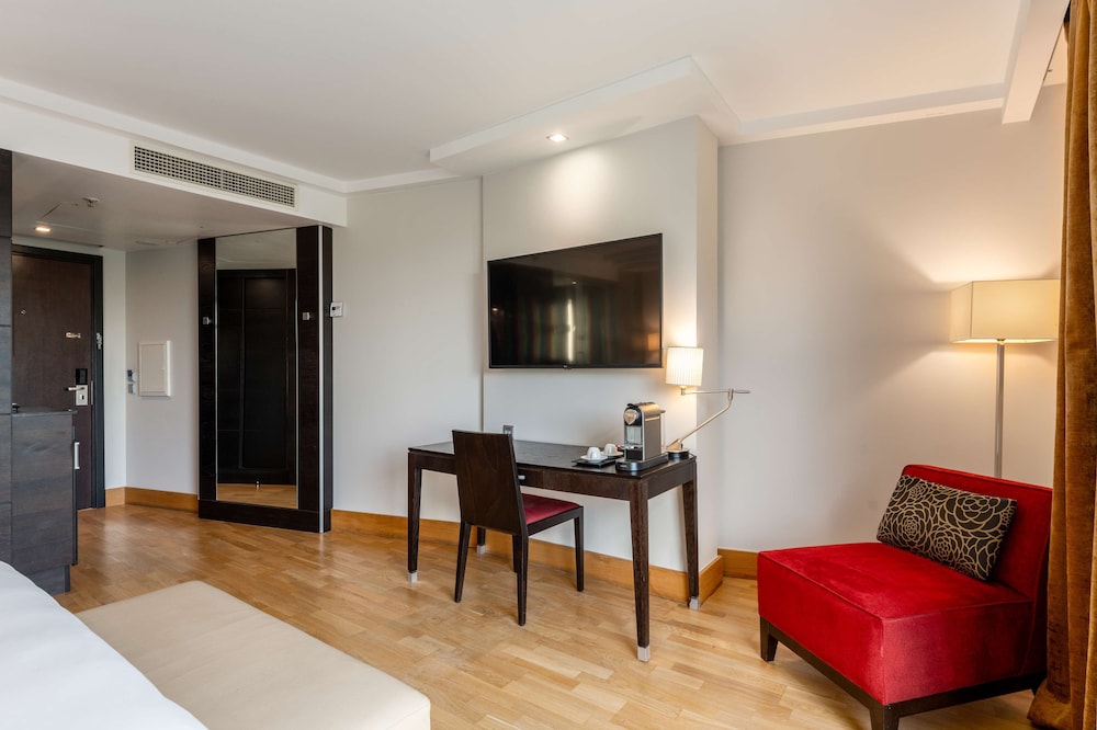 Premium Room - Photo 5