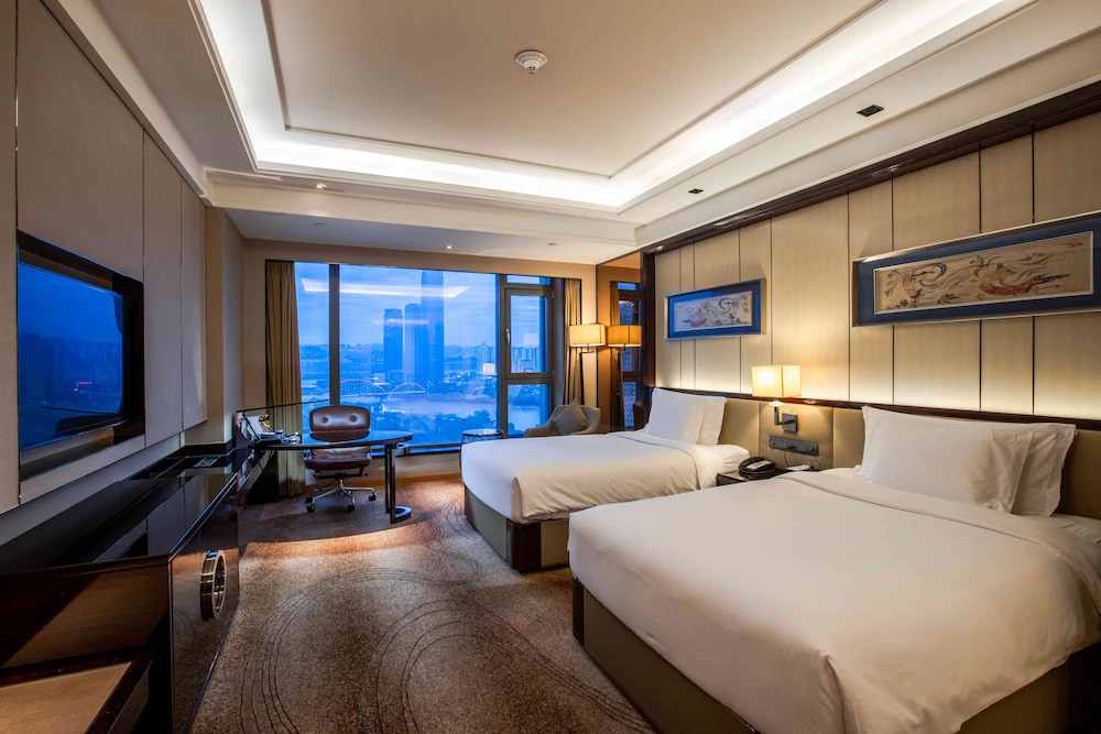 Standard Room, 2 Twin Beds, River View (High Floor)
