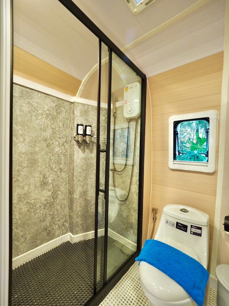 Comfort Cabin - Pets not allowed photo 3