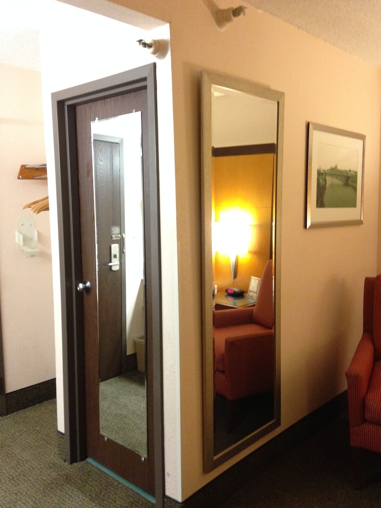 Room, 2 Double Beds, Non Smoking - Photo 3