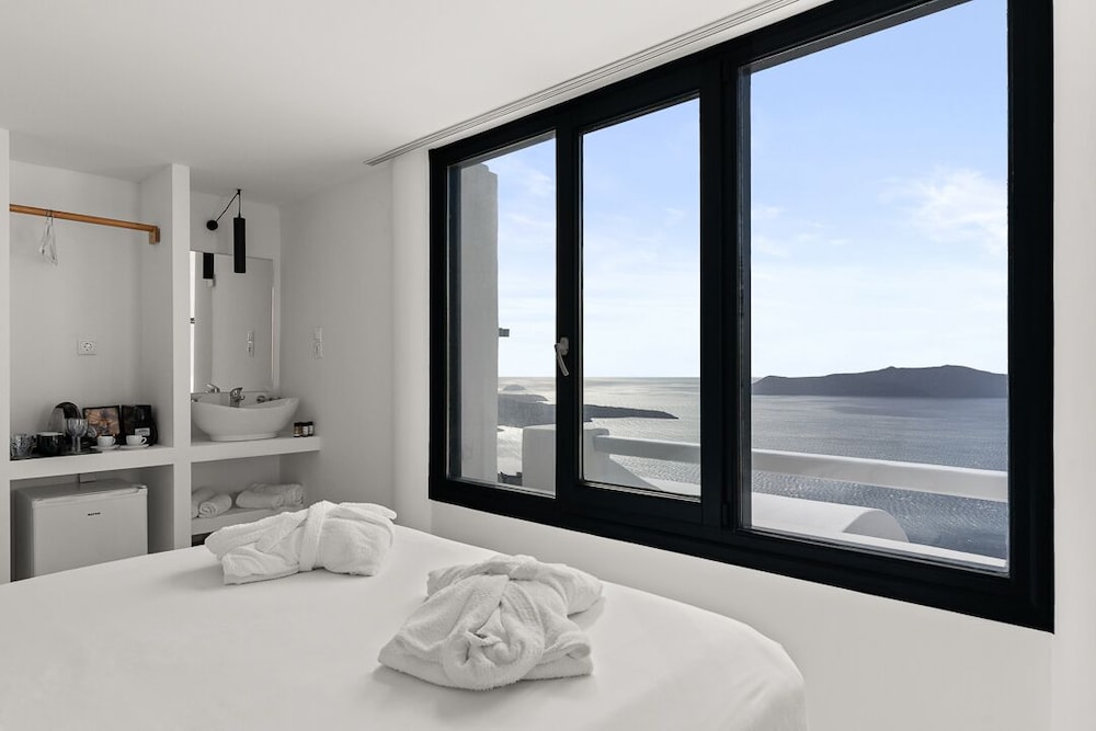 Studio with Outdoor Jetted Tub and Caldera View - Photo 2