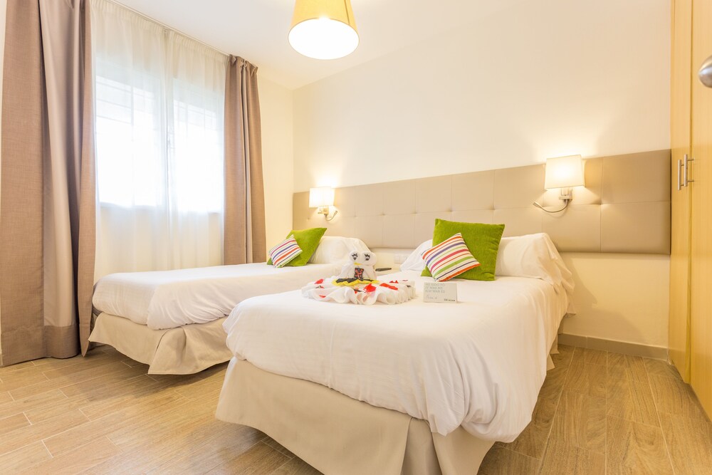 Apartment, 1 Bedroom, Balcony, Annex Building (30m from hotel) - Photo 2