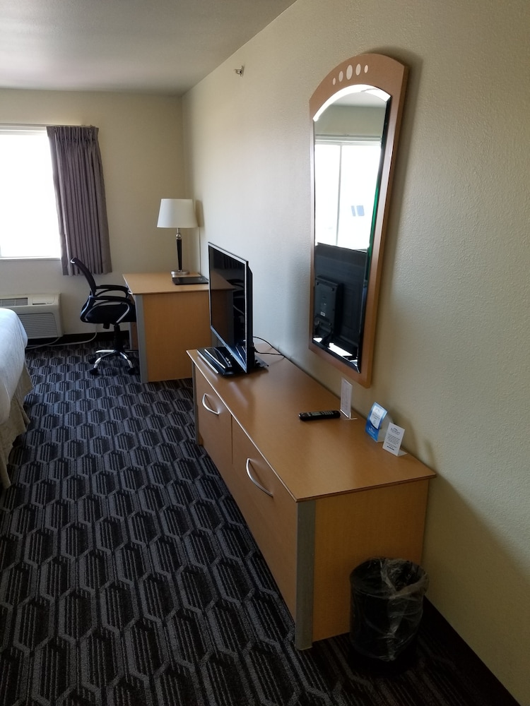 Room, 2 Queen Beds - Photo 3