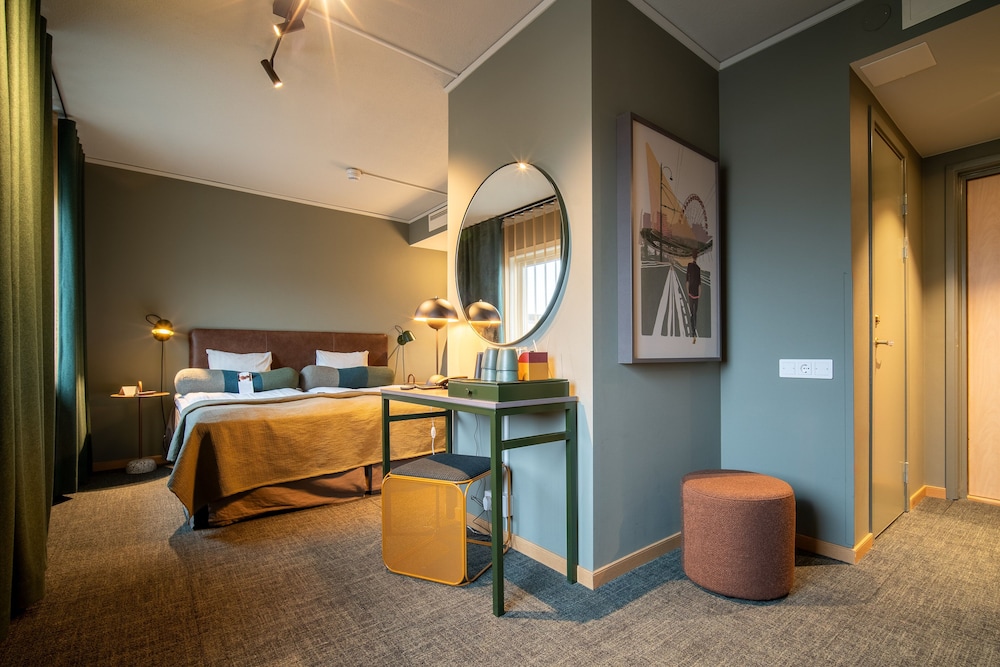 Family Quadruple Room - Photo 12