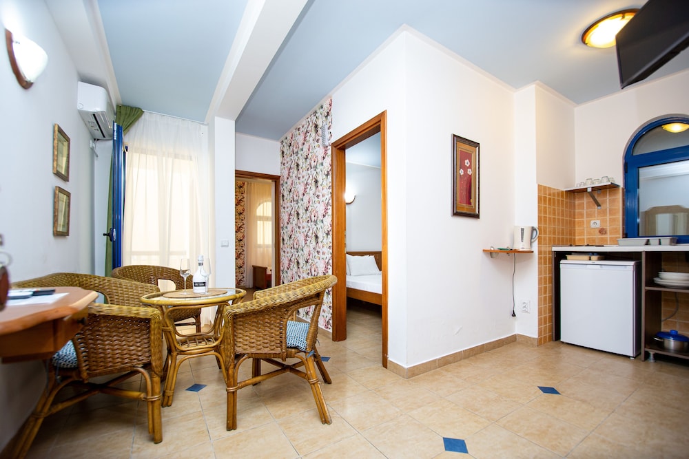 Comfort Apartment photo 1