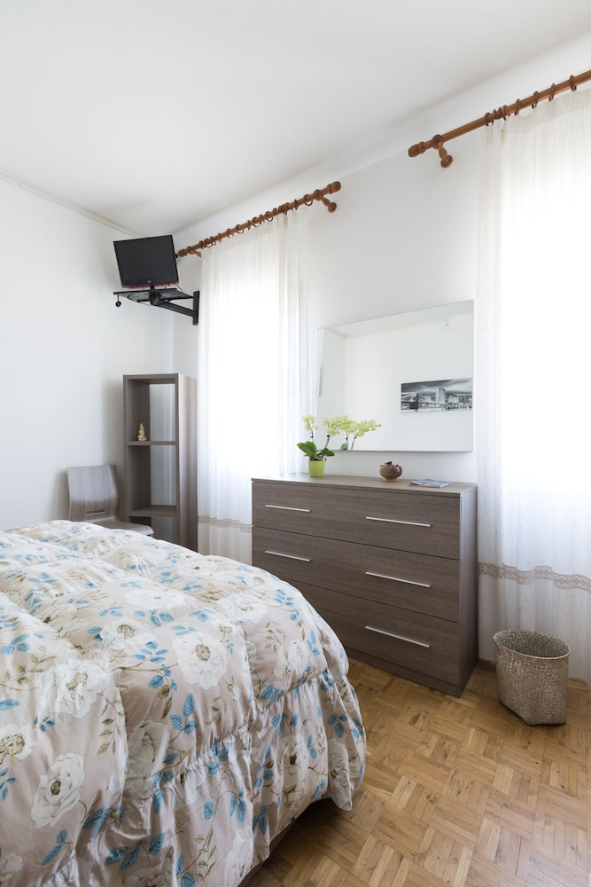 Basic Double Room with Terrace - Photo 3