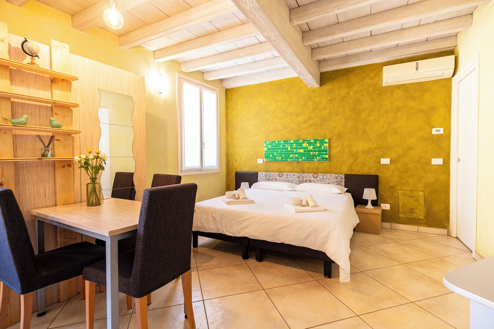 Classic Room, City View