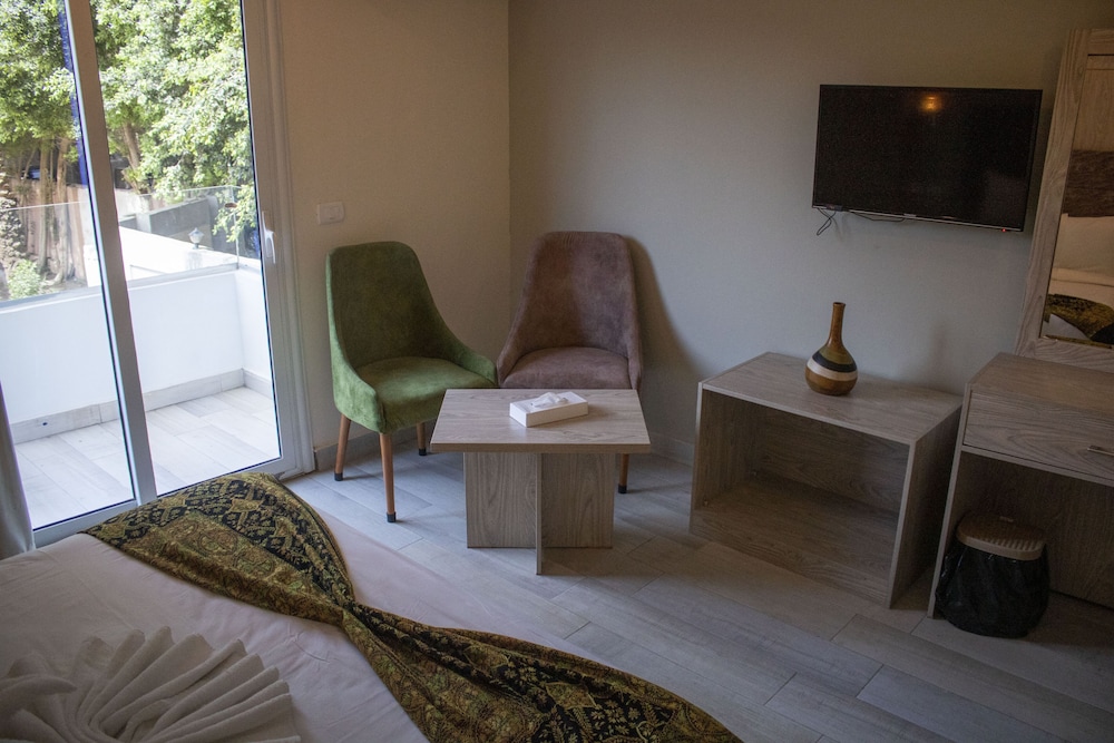 Comfort Double Room, 1 Queen Bed, Garden View photo 2