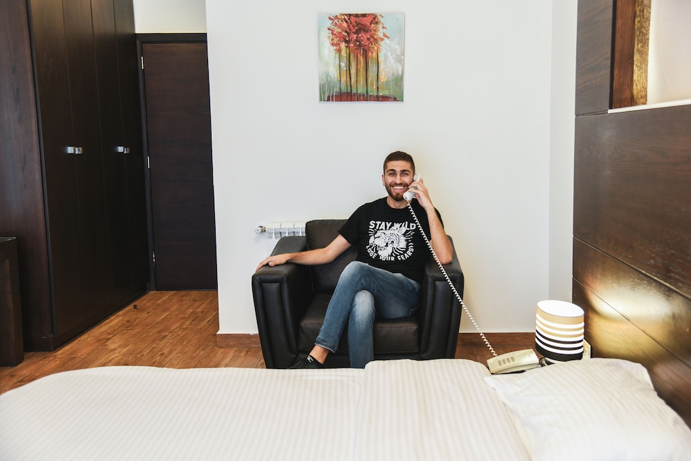 Standard Room photo 2