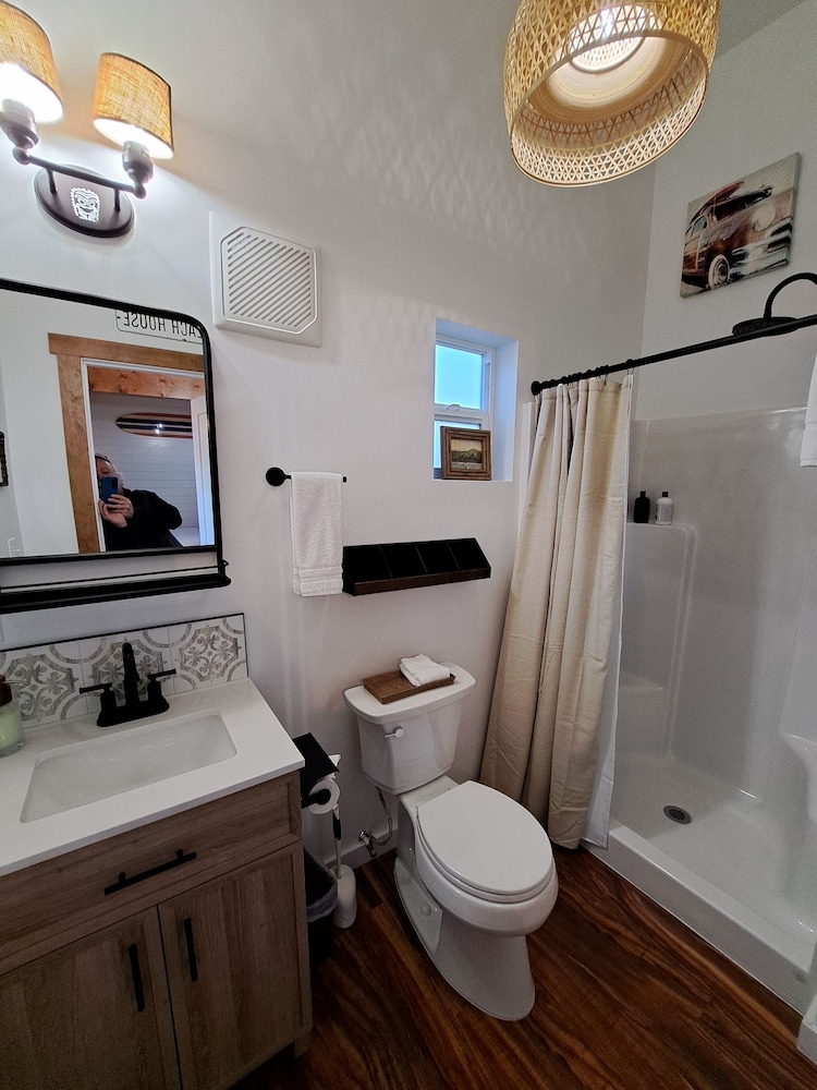 Deluxe Cottage, 1 Queen Bed, Courtyard View photo 3