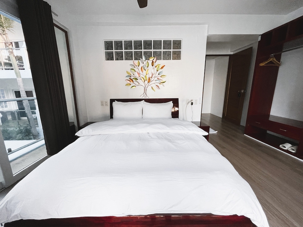 Deluxe Room, Beachfront photo 3