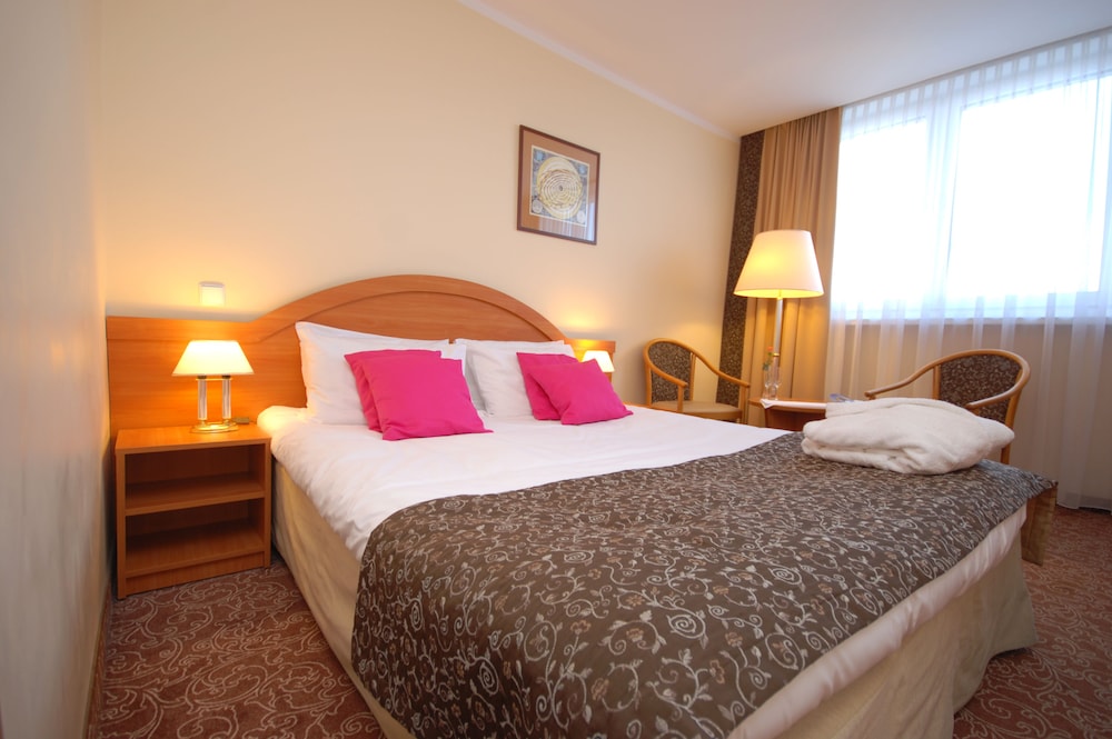 Standard Room, 1 Double Bed with Sofa bed - Photo 1