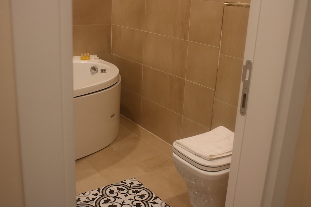 Deluxe Triple Room photo 3