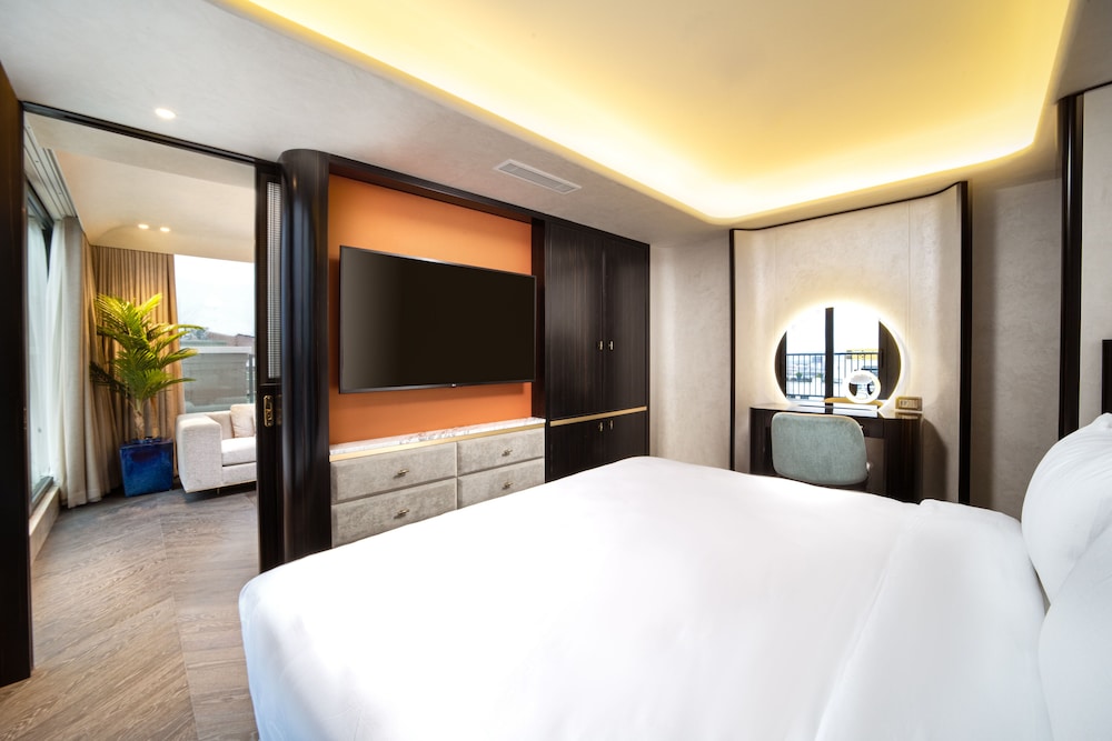 Penthouse Terrace, Bosphorus View photo 3