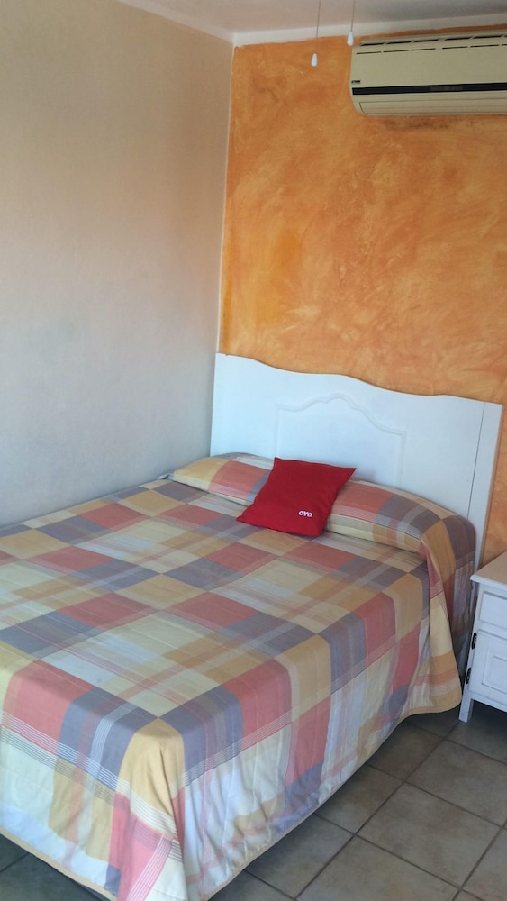 Standard Room, 1 Queen Bed photo 1