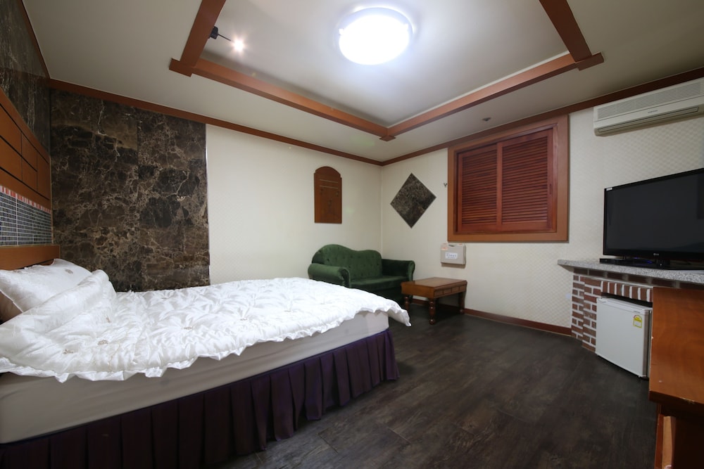Standard Room (With 1Bed) photo 2