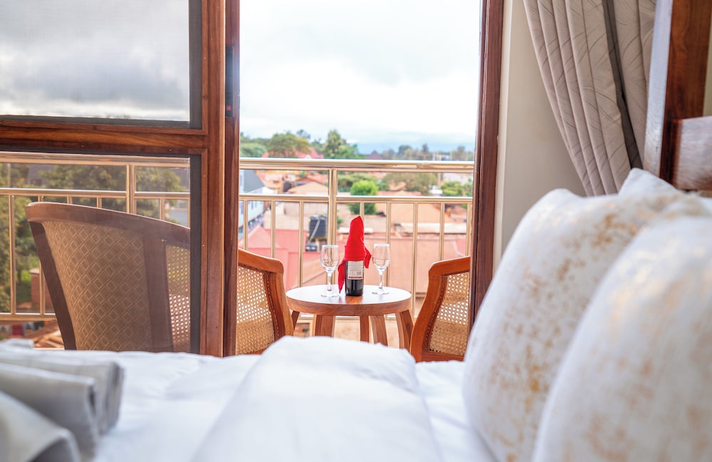 Deluxe Room, City View