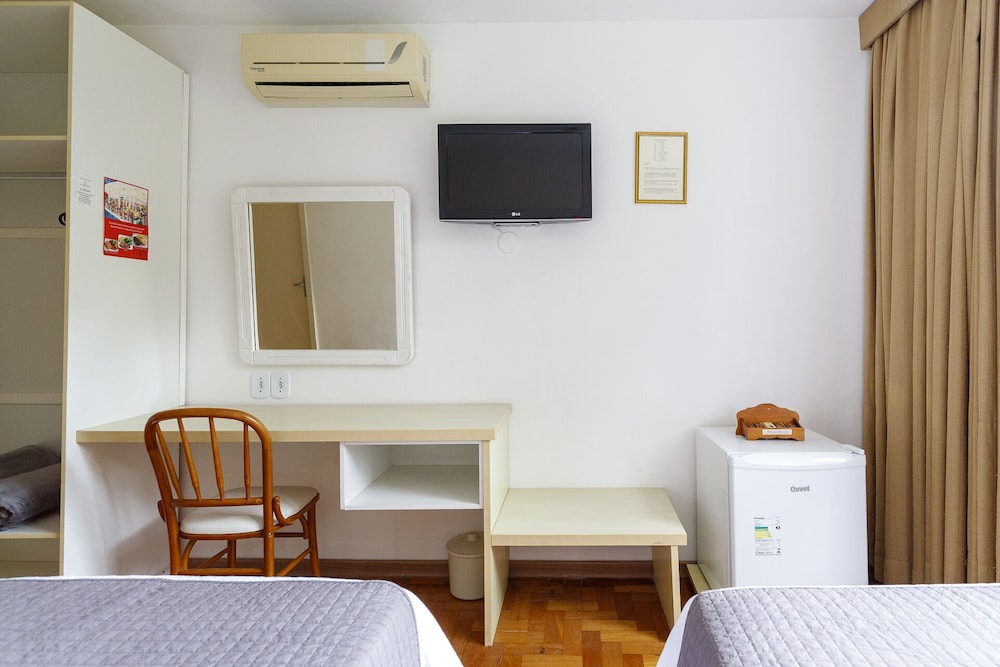 Standard Double or Twin Room photo 3