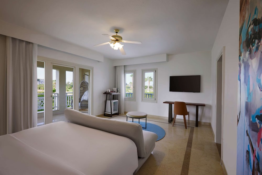 Suite (Golf House Suite)