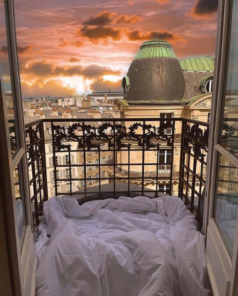 Deluxe room Eiffel view