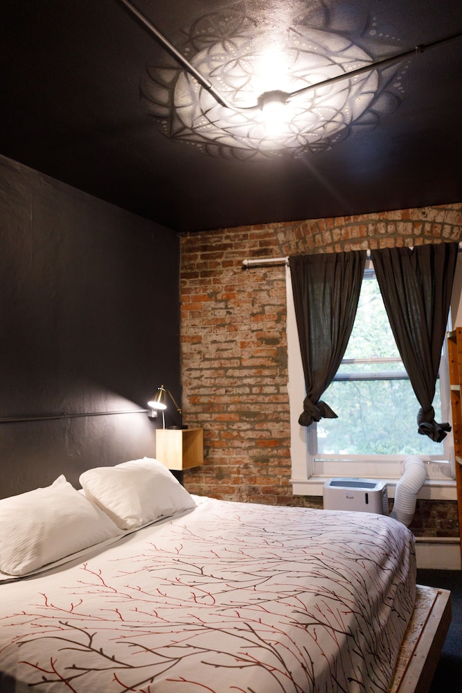 Room, 1 King Bed photo 3