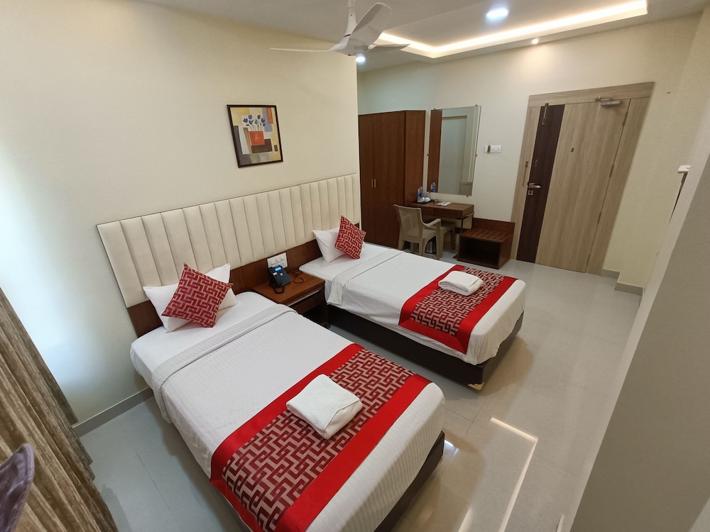 Deluxe Twin Room - Photo 2